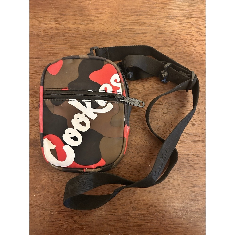 Cookies SF Smell Proof Bag Red Camo Honeycomb Messenger Crossbody Small